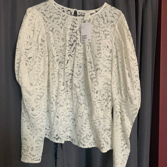 H&M Tops - 5/25$ ❤️H&M lace blouse❤️